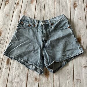 Levi’s 80’s Mom Shorts